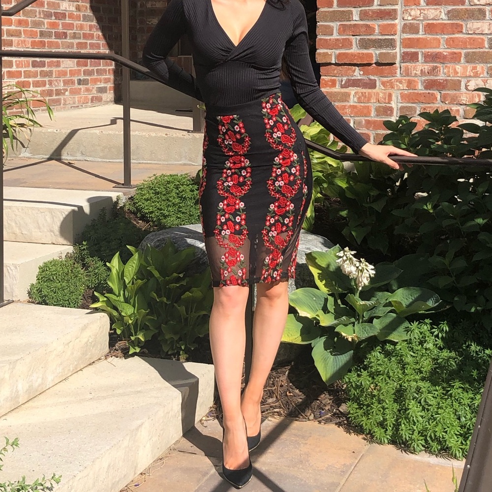 Forever 21 floral pencil skirt